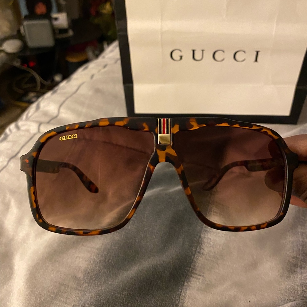 Gucci sunglasses - Picture 3 of 3